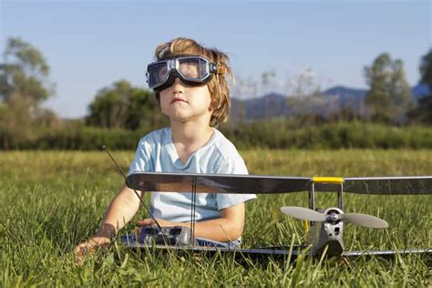 7 Best RC Planes for Kids of 2024