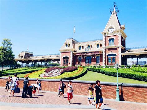 Disney Park Secrets (you must know!) - Theme Park 247