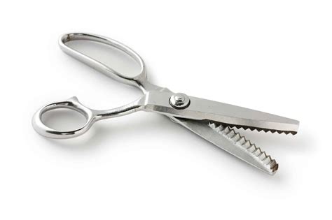 What Is The Difference Between Fabric Scissors And Pinking Shears?