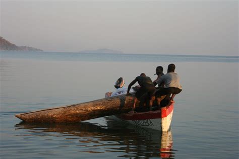 Lake Malawi Is Home To The Most Fish (1,000 Species!) & Has Crystal ...