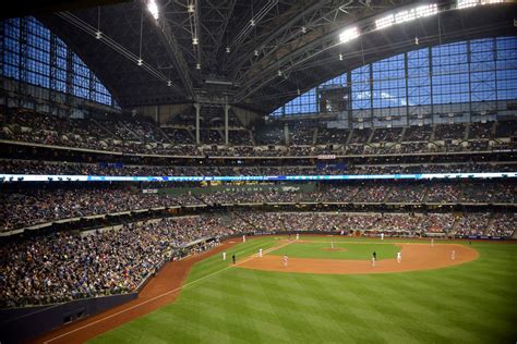 American Family Field – Milwaukee Brewers | Stadium Journey