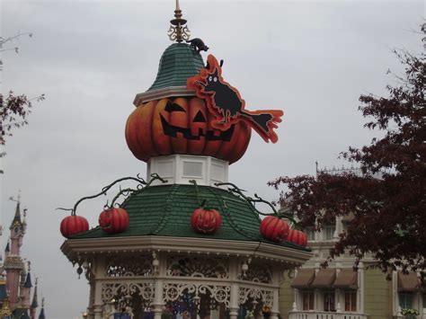 Halloween in Disneyland, Paris - Halloween Photo (2691435) - Fanpop