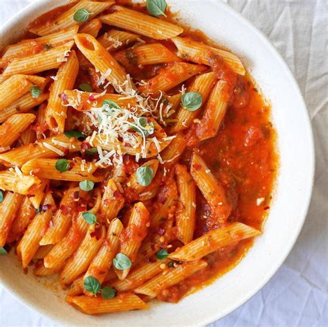 A rich tomato and basil sauce with penne pasta : r/FoodPorn