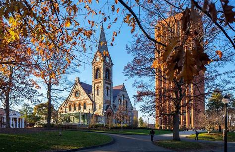 University of Massachusetts-Amherst - Abound: Finish College at an ...