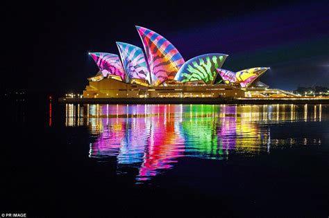 Sydney Opera House launches year-round light show | Daily Mail Online