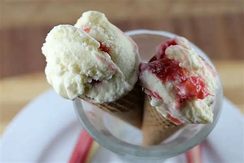 Strawberry Rhubarb Custard Ice Cream Recipe - Cully's Kitchen