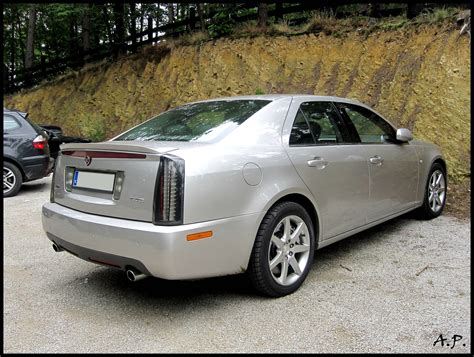 2005 Cadillac STS V6 - Sedan 3.6L V6 auto