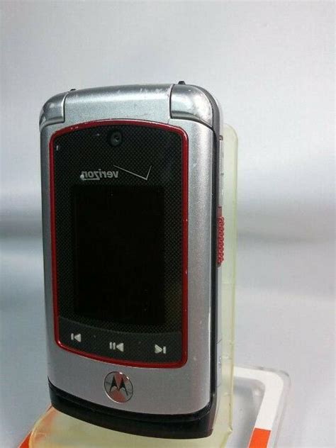 Motorola Adventure V750 Verizon 3G CDMA Flip Phone