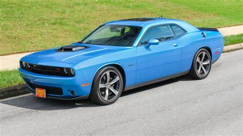 2015 Dodge Challenger R/T Shaker hood | 2015 Dodge Shaker hood ...