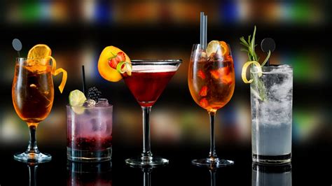 best fruity alcoholic drinks to order at a bar - Leilani Puente