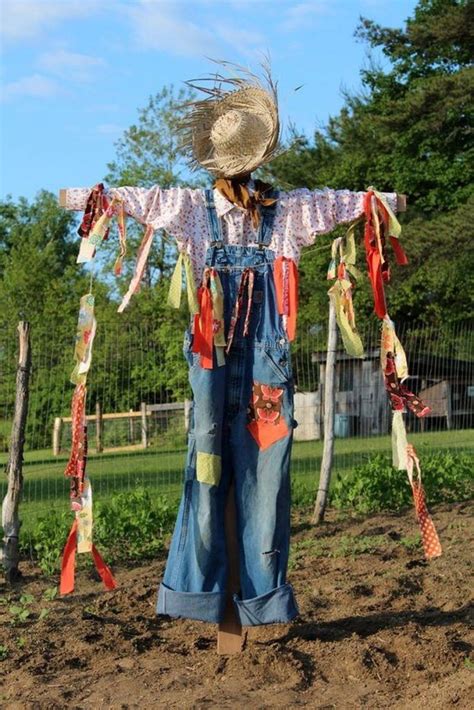 30+ Awesome Garden Scarecrow Ideas - Page 27 of 34 | Make a scarecrow, Diy scarecrow, Scarecrows ...