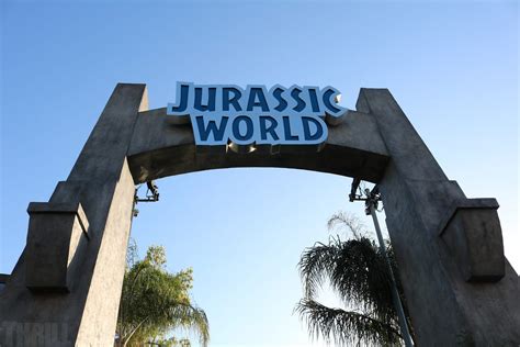 'Jurassic World - The Ride' Is a Phenomenal Update to a Beloved Classic ...