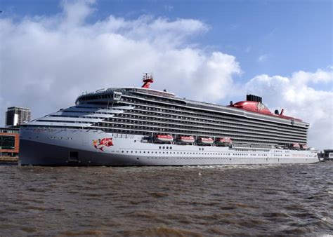 SCARLET LADY, Passenger (Cruise) Ship - Details and current position - IMO 9804801 - VesselFinder