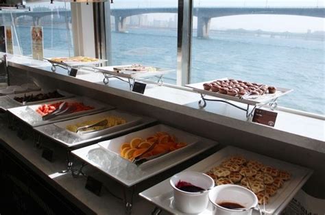 Han River Ferry Cruise Buffet Cruise - Lunch and Dinner - Trazy, Korea's #1 Travel Guide