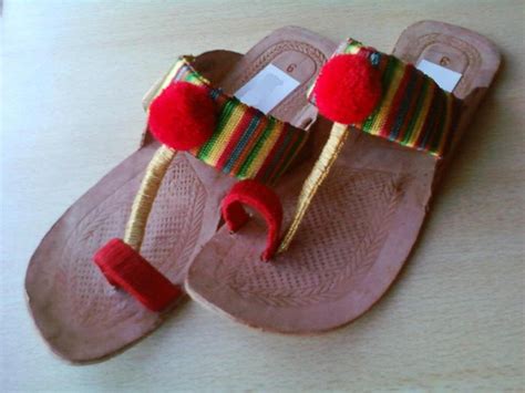 Latest Kolhapuri Chappal Designs For Girls 2013 ~ Wallpapers, Pictures ...