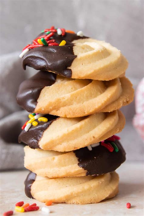 Homemade Butter Cookies - Easy Recipe for Holiday Baking | Foodelicacy