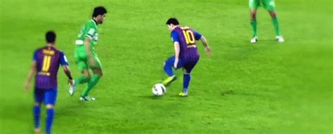 GIF : Messi amazing skill