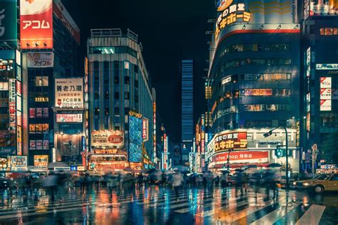 Tokyo Neon Night, Tokyo, FRANCK BOHBOT · Photographies d'art · YellowKorner