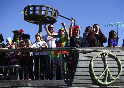 Nevada Day parade draws crowd in Carson City — PHOTOS | Local Nevada | Local