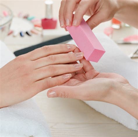 NailLab - VITAMINS-FOR-NAILS-HOW-TO-COMBAT-BRITTLE-NAILS