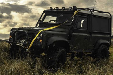 Land Rover Defender Off Road Experience for 2 People | Everyman Motor Racing