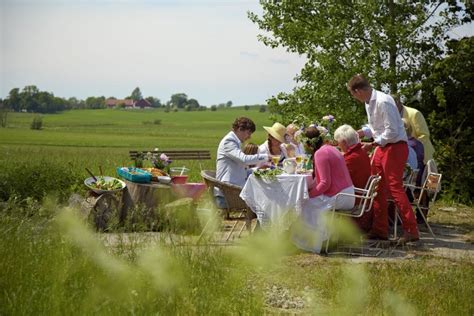 Ten Scandinavian midsummer traditions for a real midsummer experience