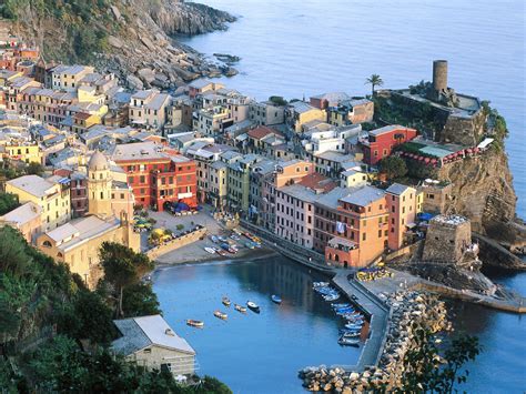 Vernazza Cinque Terre Liguria Italy picture, Vernazza Cinque Terre Liguria Italy photo, Vernazza ...