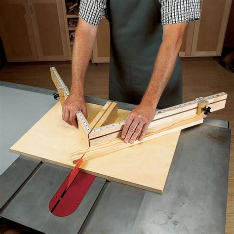 Shopmade Tablesaw Miter Sled Woodworking Plan from WOOD Magazine