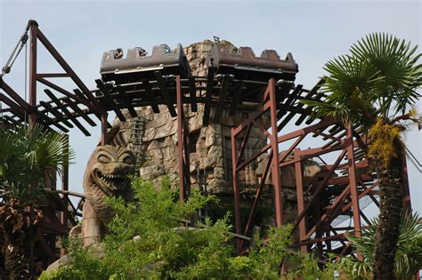 Disneyland Park, Adventureland - Indiana Jones & The Temple Of Peril, Disneyland Paris ...