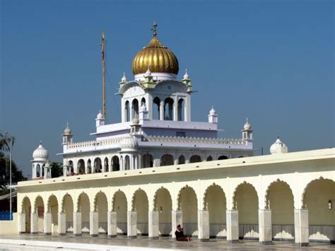 Gurdwara Thanda Burj, Fatehgarh Sahib - Desi Comments