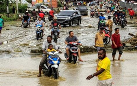 Flash floods kill at least 77 people in Indonesia | APN News