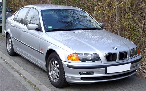 BMW 320i specs, performance data - FastestLaps.com