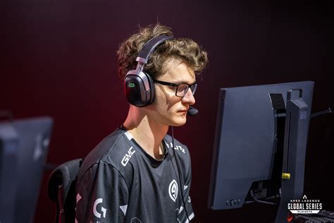 File:TSM Verhulst at the ALGS London Split 2 Playoffs.jpg - Liquipedia Apex Legends Wiki