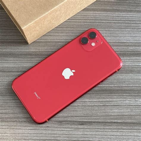 Apple iPhone 11 64GB RED ( Refurbished )