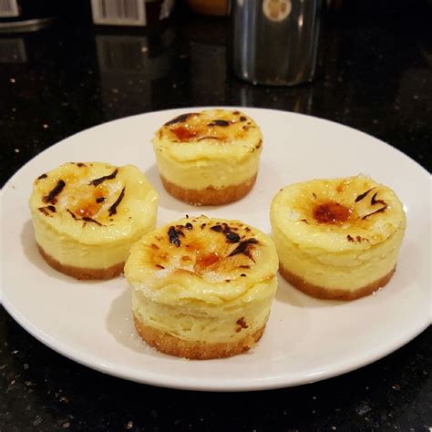 CREME BRÛLÉE CHEESECAKE CUPCAKES – Kitch Me Now