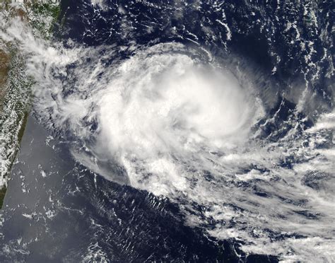 Tropical Cyclone Carlos (04S) over La Réunion and Mauritius