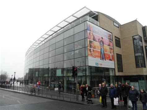 Multi storey car park - very confusing! - Vue Edinburgh Omni Centre ...