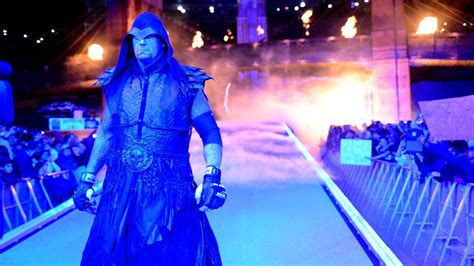 Undertaker dead hoax: WWE legend not 'found dead in home' as Facebook ...