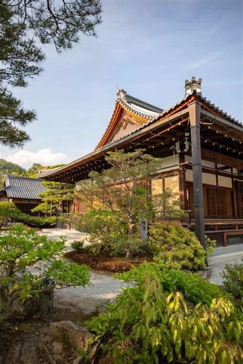 LOCATION – GOLDEN PAVILION, KYOTO - Photo Basecamp