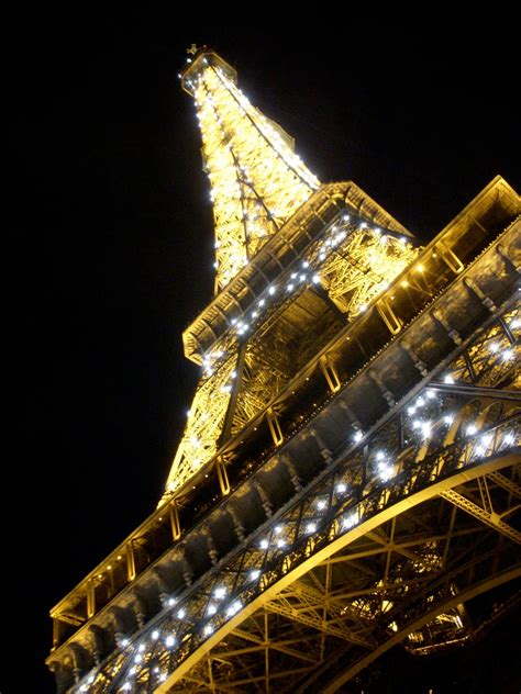 Eiffel Tower Light Show by HeathPhoto on DeviantArt