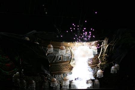 Photos: The Phantom of the Opera Nears Record Performance