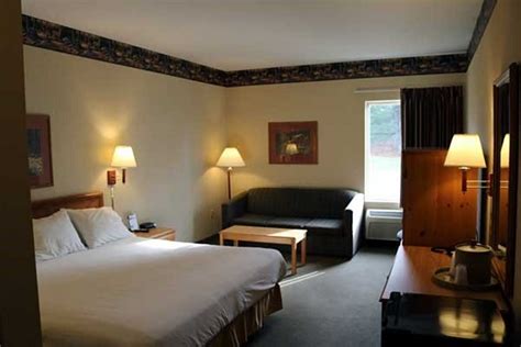 PELLSTON LODGE MAGNUSON HOTEL $60 ($̶8̶7̶) - Updated 2022 Prices ...