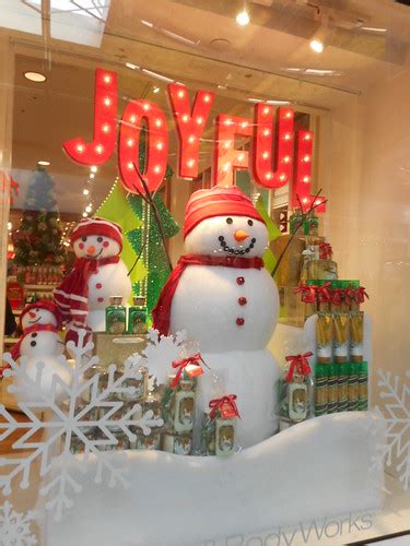 Snowman Display at Bath & Body Works at Alderwood Mall in … | Flickr