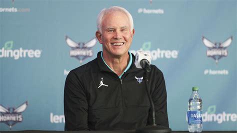 Hornets GM Mitch Kupchak signs multiyear extension | NBA.com