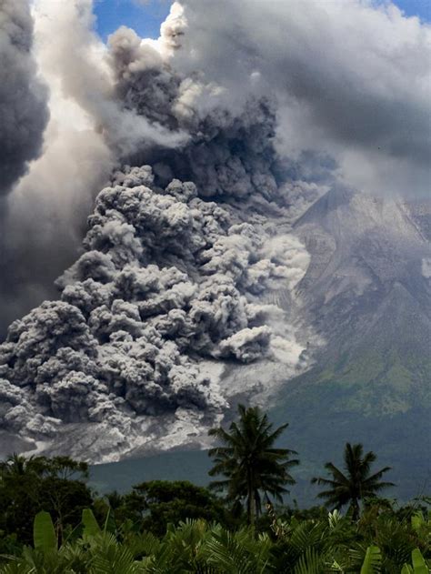 Pasca Erupsi Gunung Merapi Mulai Muntahkan Awan Panas! - Cianjur Ekspres