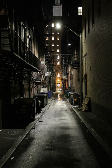 One of the best pictures I've taken | Dark city, City, Dark alleyway