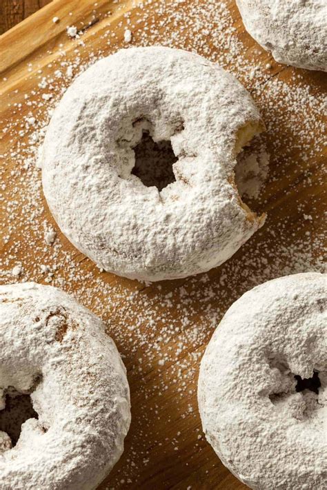 Powdered Donuts- Just 5 ingredients! - The Big Man's World