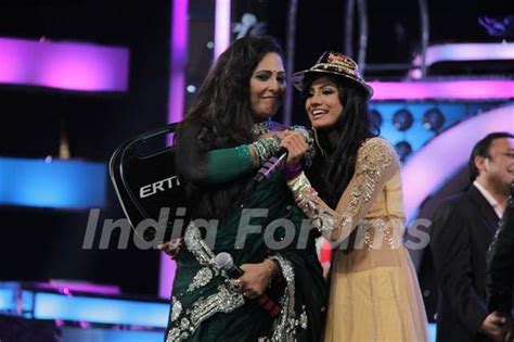 Geeta Kapoor and Rajasmita Kar at Dance India Dance Season 3 Grand ...