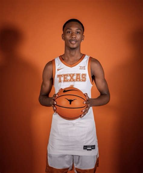 Five-star Ron Holland remains committed to Texas despite Chris Beard situation | Zagsblog