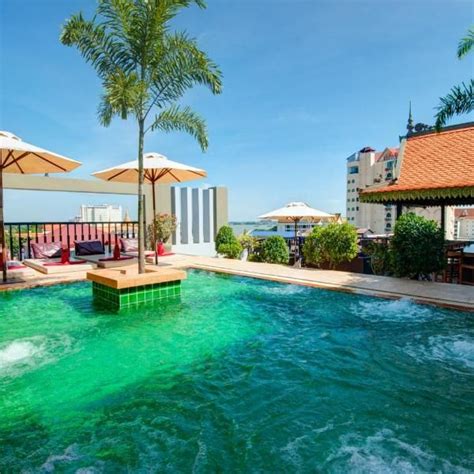Queen Grand Boutique Hotel and Spa Located in central Phnom Penh Queen ...